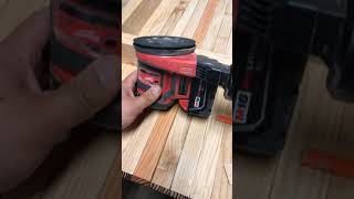 Milwaukee Orbital wireless sander 264820 M18 [upl. by Jelks]