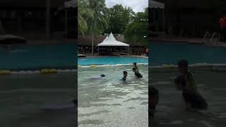 Swimming pool at Felda Residence Tekam Jerantut Pahang [upl. by Alphonsine]