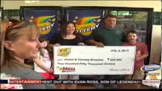 Pekin Man Wins 250000 in Illinois Lottery [upl. by Walters]