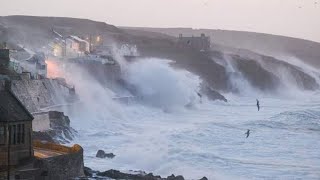 100mph Storm Eunice makes landfall in the UK causing tidal surges 🇬🇧 February 18 2022 [upl. by Anamor383]