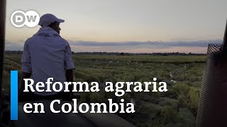 Tierra para los campesinos colombianos [upl. by Nerrol]