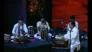 Hoshwalon ko khabar kya  Jagjit Singh Live Gazal1 [upl. by Idnek84]