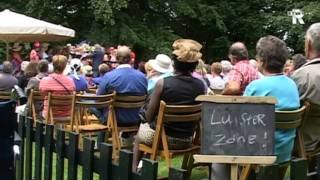 Gezellige drukte op Dag van de Romantische muziek [upl. by Kantos]