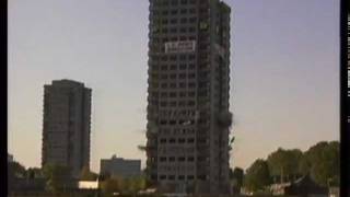 Demolition fail  Hackney Tower Block  Tower Block Demolition  Thames News 1985 [upl. by Normie]