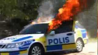 critical eldar upp polisbil mp4 [upl. by Holmun]