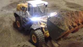 Prototype RC Wheel Loader LIebherr 576 loading trucks  Great RC Fun [upl. by England]