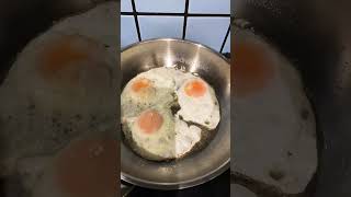 My best sunnyside up eggsunnysideup shortvideo eggs eggfry yummy [upl. by Icyaj]