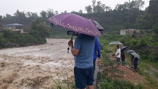 पोखरामा अबिरल वर्षा खोला उर्लेर आयोपोखरा अन्तर्राष्ट्रिय विमानस्थल हुँदै बग्ने पानीको झरना हेर्नुस [upl. by Pomeroy]