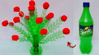 Plastic bottle vase Craft ideaDiy new Design Wool flower vaseWool se Guldasta banane ki vidhi [upl. by Connor]