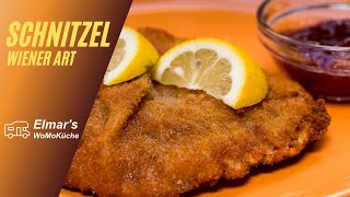 Schnitzel Wiener Art mit Preiselbeeren [upl. by Kip342]