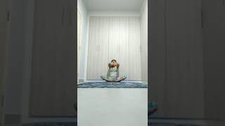 Postura em ângulo fechado Baddha Konasana Para período menstrual [upl. by Ibrahim]