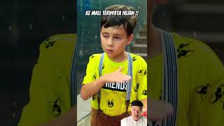 Payung nya berat funny prank fashion family tiktok lifehacks comedy umbrella rain [upl. by Osbourn235]