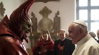 El papa francisco es fuertemente criticado por saludar a un sacerdote satánico  IA [upl. by Esdnyl]