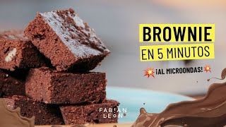 BROWNIE de chocolate AL MICROONDAS en 5 minutos 💥 [upl. by Hidie]