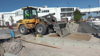 Volvo L30B compact loader working in the harbor 2013 [upl. by Lorou]