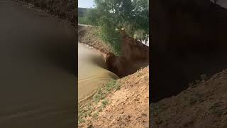 Process Of Heavy Rain Water Scouring The Soil Which Is Loose Porous And Has Vertical Fissures [upl. by Miharbi]