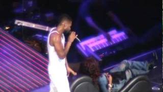 Usher Gets Up Close amp Personal With a Fan on his OMG Tour in Toronto ON  112910 [upl. by Nagaek]