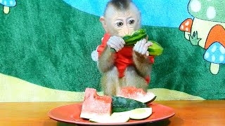 Baby eating vegetable and fruit look yummy [upl. by Suu323]