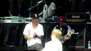 Justin Bieber throws Dan Kanters hat in crowd and shreds on drums [upl. by Nai]