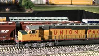 Review of DDA40X from Athearn is here in HO scale [upl. by Dhar54]