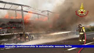 Cessalto TV Incendio semirimorchio in autostrada nessun ferito 29102024 [upl. by Mahtal]