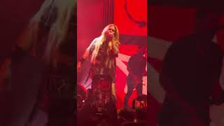 Avril Lavigne live August 29 2024 at the Freedom Mortgage Pavilion singing “Skater Boi” [upl. by Newbill]