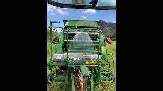 1Schnitt 🚜 Siloballen pressen mit McHale und Fendt 724 fendt mchale silo ernte [upl. by Corie]