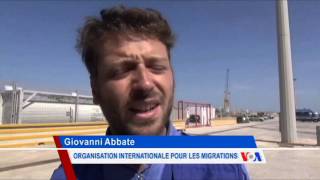 La Sicile accueille des milliers de migrants secourus en mer [upl. by Ameerahs]