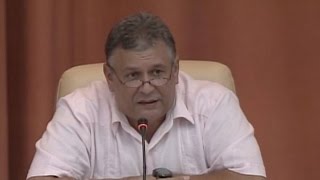 Raúl Castro desplazó al ministro de Economía y admitió dificultades financieras en Cuba [upl. by Leummas]