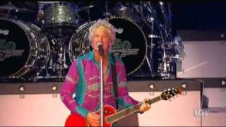 REO Speedwagon  Keep On Loving You Live  2010 [upl. by Tait]