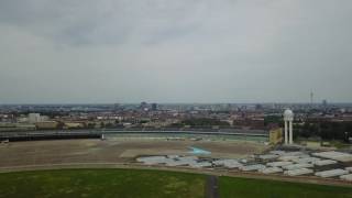 Tempelhofer Feld Berlin von oben DJI Mavic Pro Lift off 4ms 4K [upl. by Earahs15]