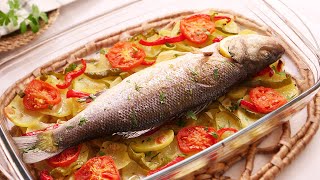 Lubina al Horno con Patatas  Pescado al Horno Fácil y Delicioso [upl. by Elyssa179]