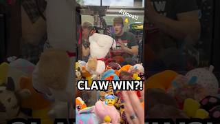 I won a DOG from the CLAW arcade win clawmaster [upl. by Zetroc]