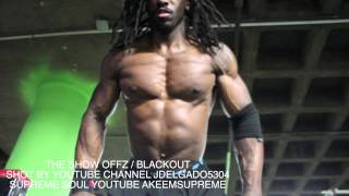 BLACKOUT WORKOUT  THE SHOWOFFZ  BAR PRODUCTIVE SUPREME SOUL DUMBBELL 55 POUND CURL MUSCLE ROUTINE [upl. by Maffa]