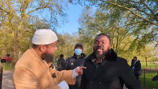 Muslim convinced a Christian preacher to change his mind Abdullah And Visitor Speakers Corner [upl. by Elyrrad]