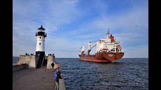 A Dual horn salute form the Heerengracht Departing Duluth loaded with nothing June 25 2021 [upl. by Wrench179]