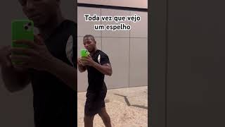 Quem mais gosta de se gravar no espelho [upl. by Ellemac600]