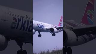 Low Landing Skiathos Airport filitsa tourism [upl. by Hayward]