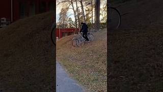 Cykel med fyra hjul cykel bikelife cykling mtb [upl. by Vladimir131]