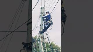 Disconnect Power Line powerlines electrician ladder tools japanstreet tokyo japan [upl. by Suilenrac]