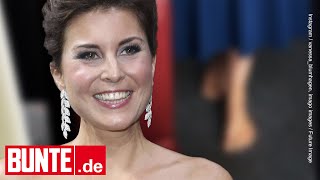 Vanessa Blumhagen  Schuhdrama – doch den Fans ist sie barfuß sowieso viel lieber [upl. by Delogu515]