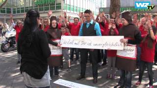 Happy End Heiratsantrag per Flashmob [upl. by Liew]