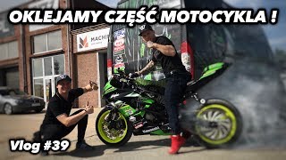 Oklejamy część MOTOCYKLA razem z Mistrzem Świata w STUNCIE Marcinem Głowackim  Vlog 39  Wrapster [upl. by Lundeen]