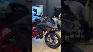 ￼bike Hero Karizma XMR based CE001 Collectors editionbike Revealedshortvideos shorts rtr apache [upl. by Zurc]