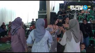 Terpisah Jarak dan Waktu  GDC Live Surian For Asri Makeup [upl. by Augy]