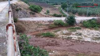 ALLUVIONE SUL GARGANO LA FURIA DELLACQUA LUNGO IL VALLONE quotSAN FRANCESCOquot A Cagnano Varano [upl. by Hansiain]