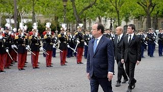 Frankreich feiert Sieg über NaziDeutschland vor 69 Jahren [upl. by Buskirk807]