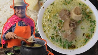 Caldo de pata de vaca [upl. by Nachison]