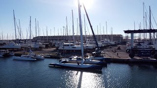 Dématage du trimaran YASASIN à Port Navy Service [upl. by Janella]