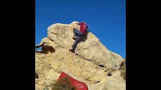 Dorsal Fin V1  Lizards Mouth  Santa Barbara climbing bouldering [upl. by Cousins255]